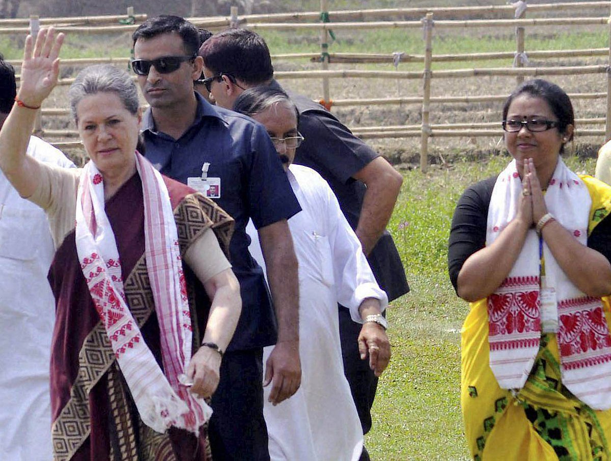 அஸ்ஸாம் மக்களை மோடி அவமதித்துவிட்டார்: சோனியா தாக்கு